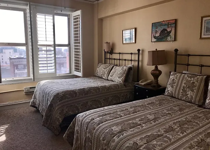 Mayflower Hotel Inc